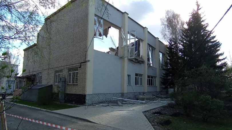 Крыша обрушилась в колледже технологий и предпринимательства