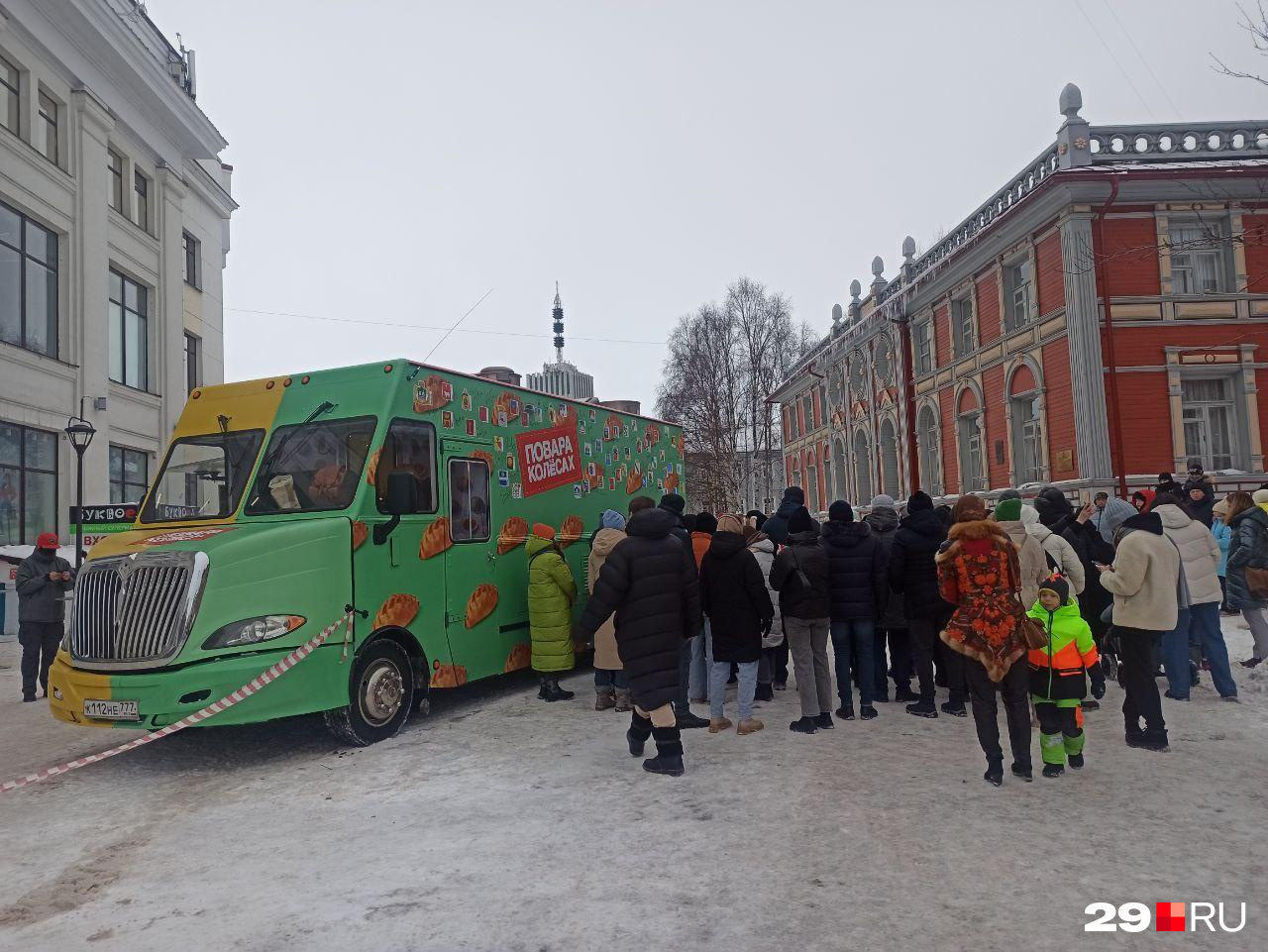 В выходной день на Чумбаровке прошли съемки шоу