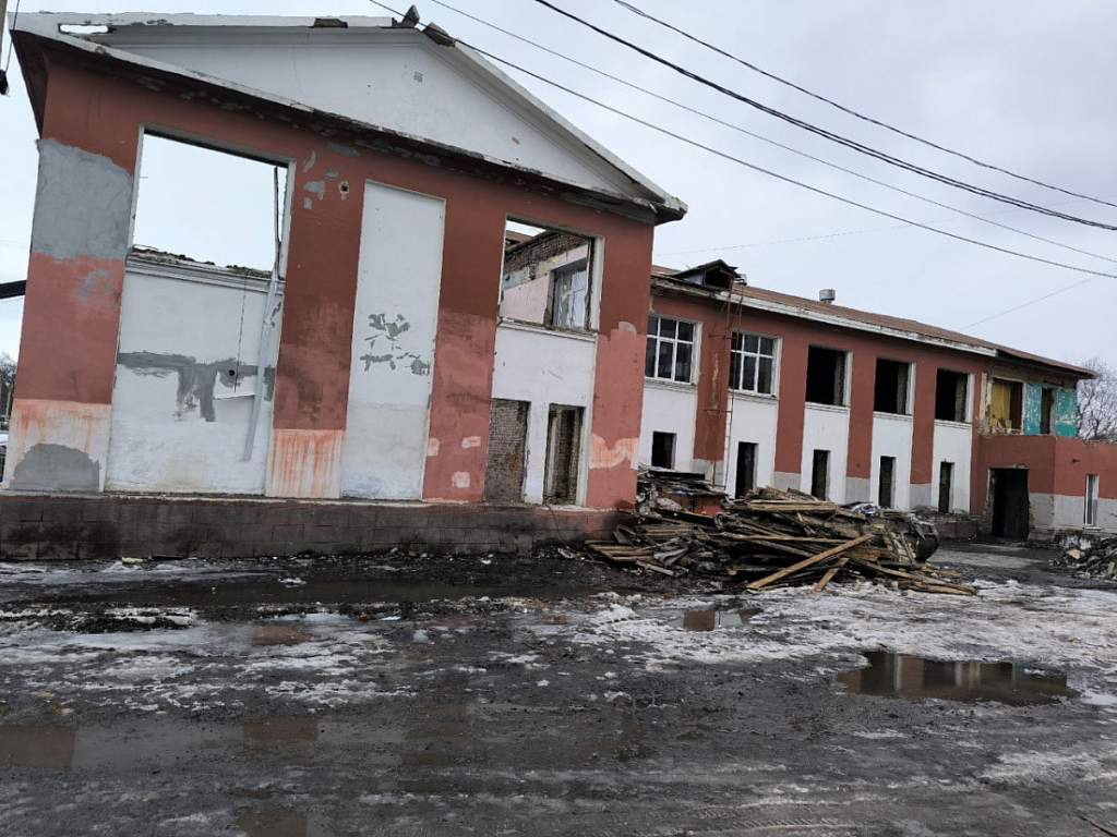 Реконструкция спорткомплекса «Спартак» в Курске продолжается