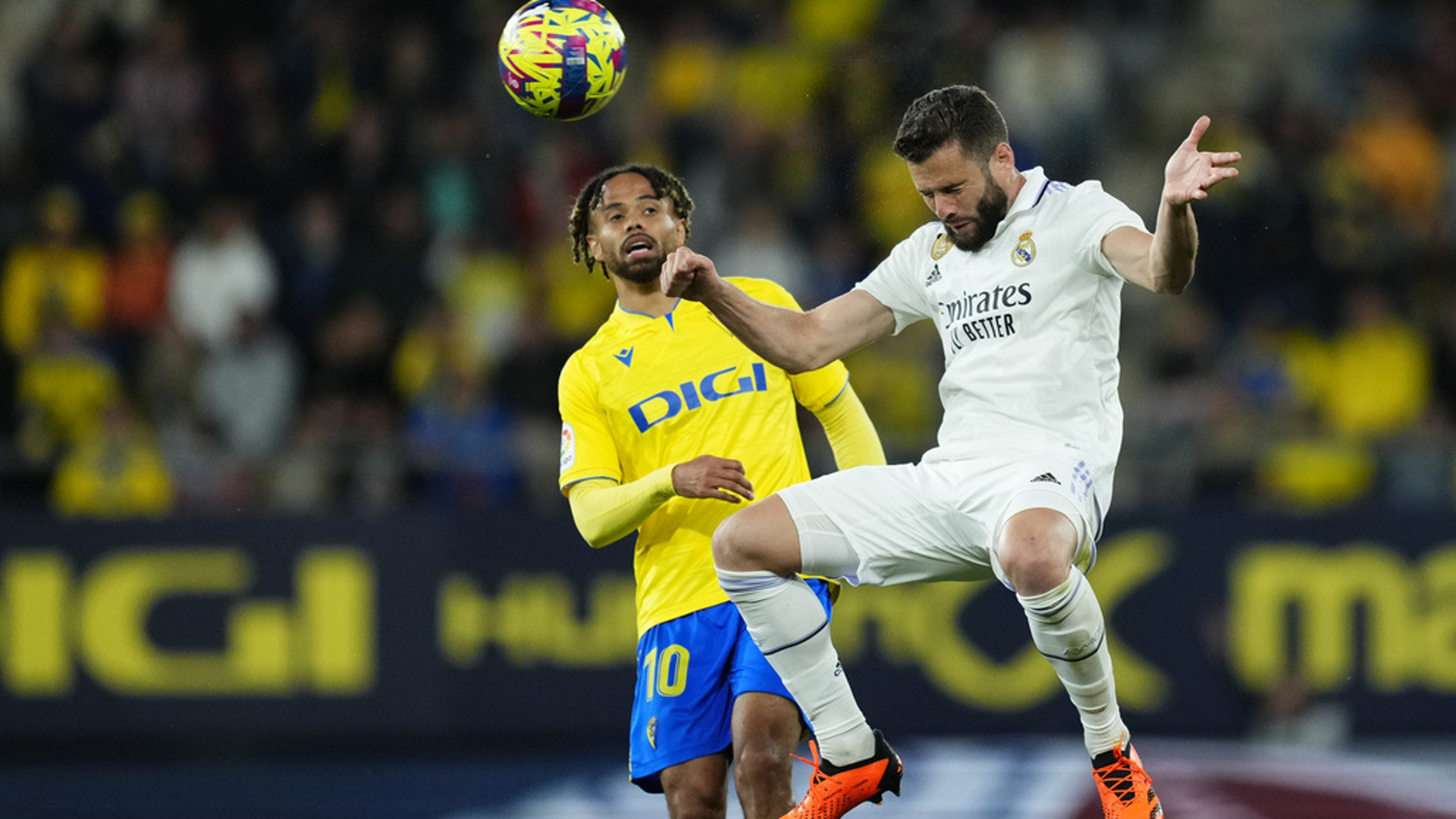 Real madrid las palmas live. Тео Бонгонда футболист Кадис. Тео Бонгонда футболист. Тео Бонгонда.