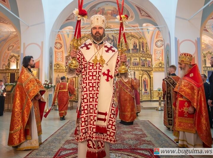 Епископ Мефодий совершил торжественное богослужение в Казанско-Богородицком монастыре.