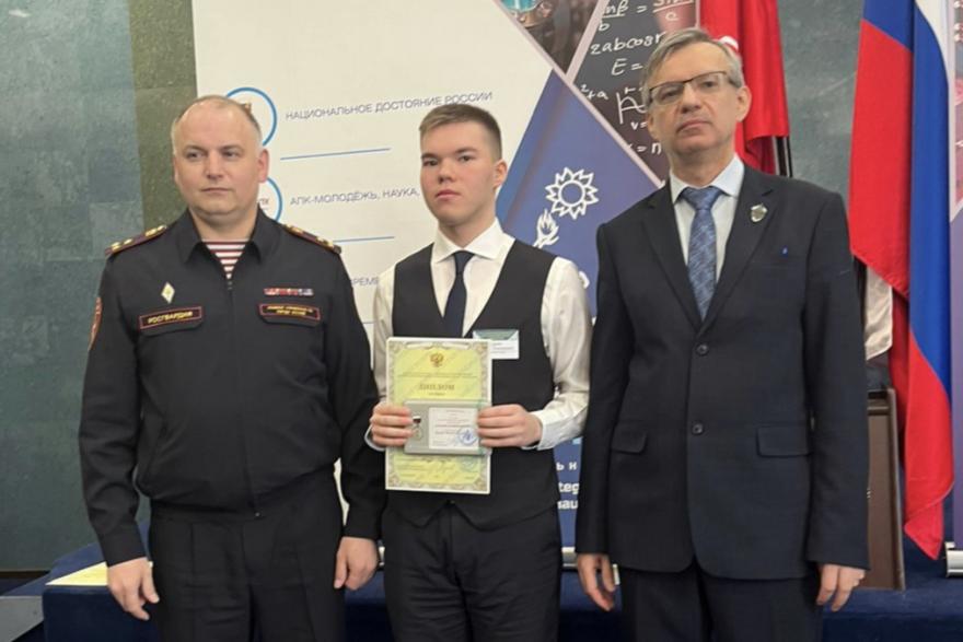 Юный курганец отличился на всероссийском конкурсе законотворческих инициатив