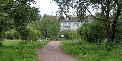 Купчинский сквер, главная аллея