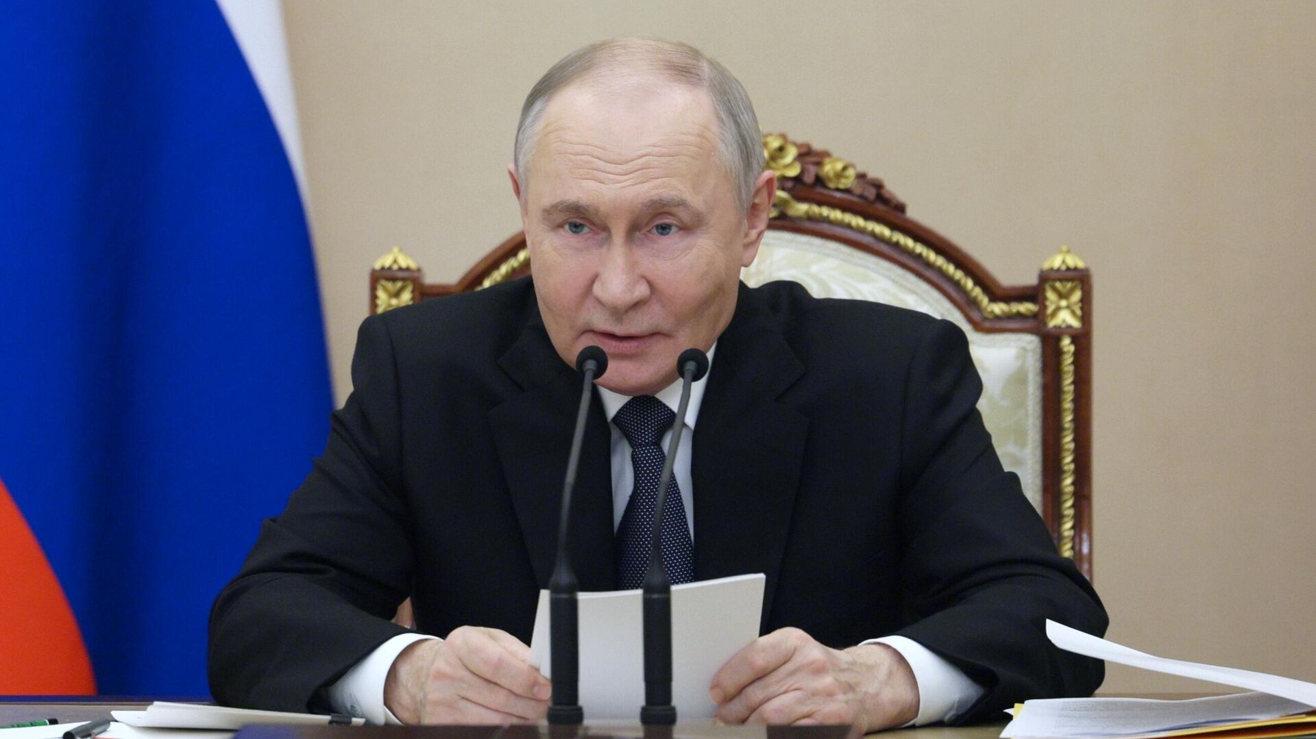 Президент Владимир Путин провел заседание Военно-промышленной комиссии - Sputnik Узбекистан, 1920, 02.06.2025