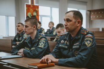 На кафедре пожаротушения и аварийно-спасательных работ прошел научный круглый стол 