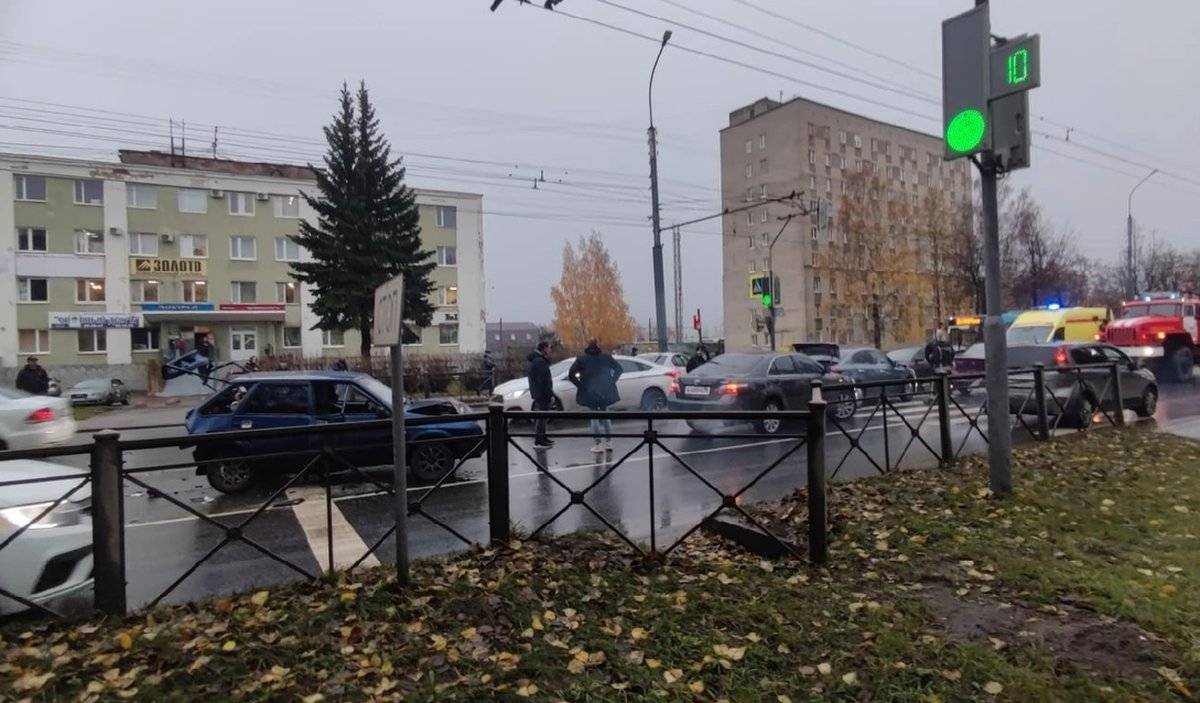 Чп 53 в великом новгороде сегодня. ДТП БМВ Великий Новгород. ЧП Великий Новгород 18 июня.