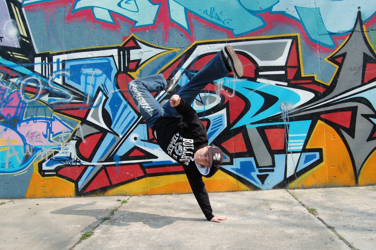 dance-graffiti-street-art-art-illustration-mural-917666-pxhere.com.jpg