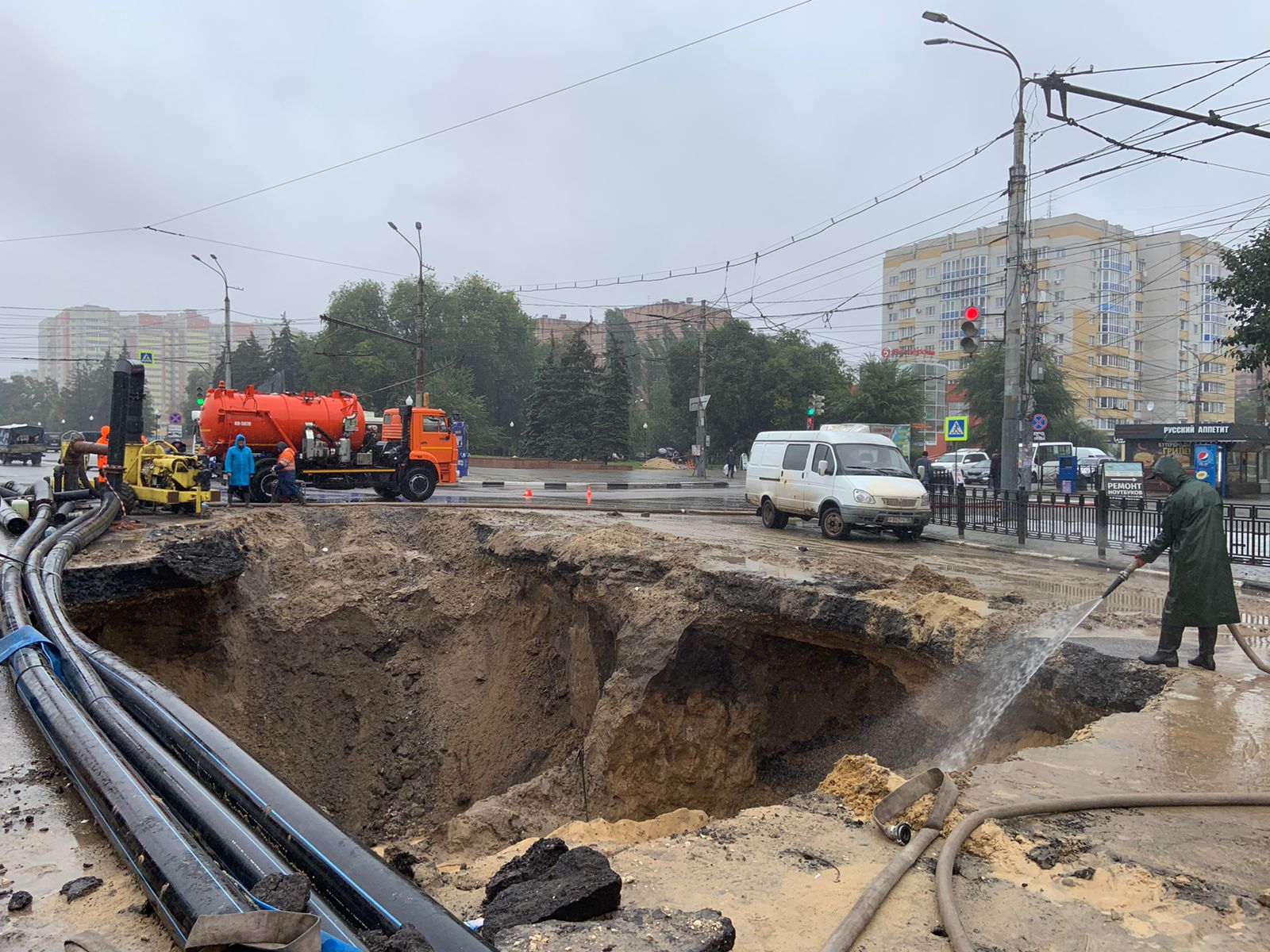 Новости воронежа сегодня видео. Ремонтные работы. Прорыв трубы. Аварии на коммунальных системах.