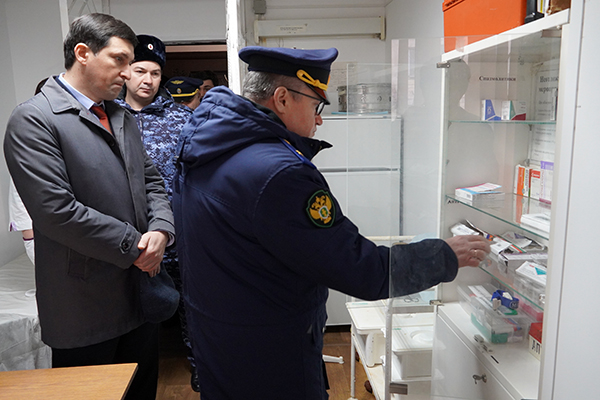 ИК-7 УФСИН России по Республике Дагестан с плановой проверкой посетил прокурор Республики Дагестан Виктор Эпп 