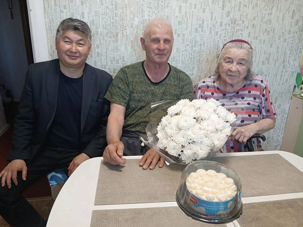 В Бурятии супруги отпраздновали 65-летие семьи