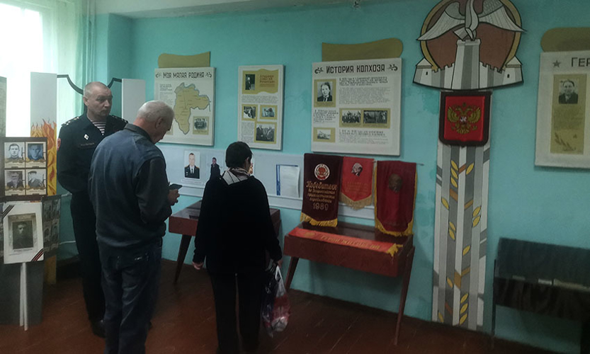 В Болховском районе Орловской области открыли мемориальную доску погибшему на СВО военнослужащему Росгвардии
