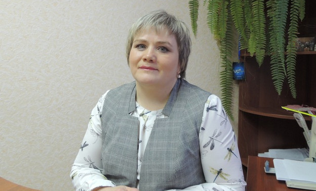 И.о. главы Вятских Полян поздравила Бушуева с назначением