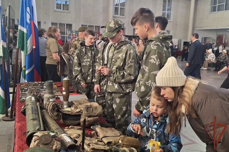 Военнослужащие и сотрудники Уральского округа Росгвардии провели мероприятия в рамках Года защитника Отечества