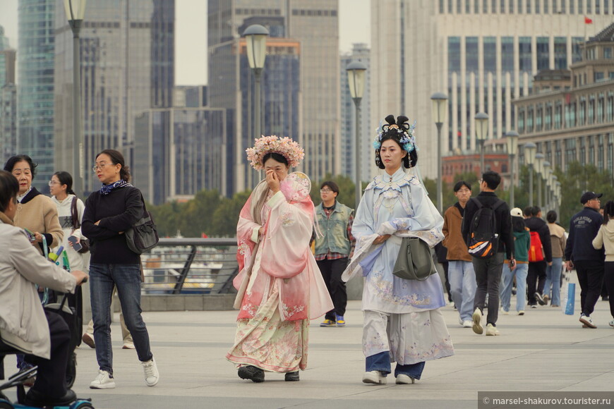 Вьет Вам, часть 1. Шанхайский полдень
