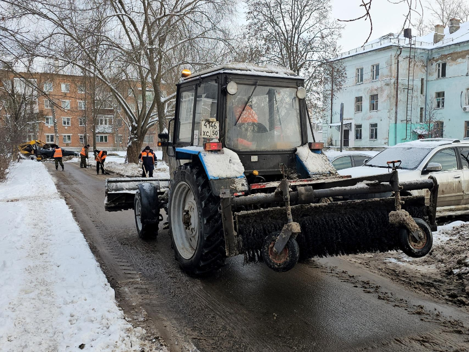 Уборка снега в Луховицах: что проверили во время объезда дворов