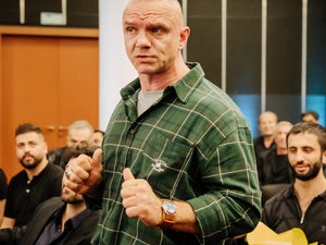 Владимир Епифанцев будет спасать Сибирь во втором сезоне сериала «Просто Михалыч»
