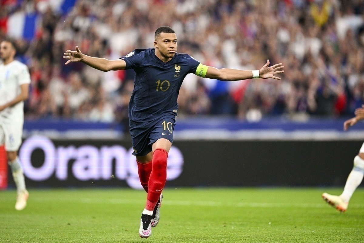 Дубль Мбаппе помог сборной Франции разгромить Украину