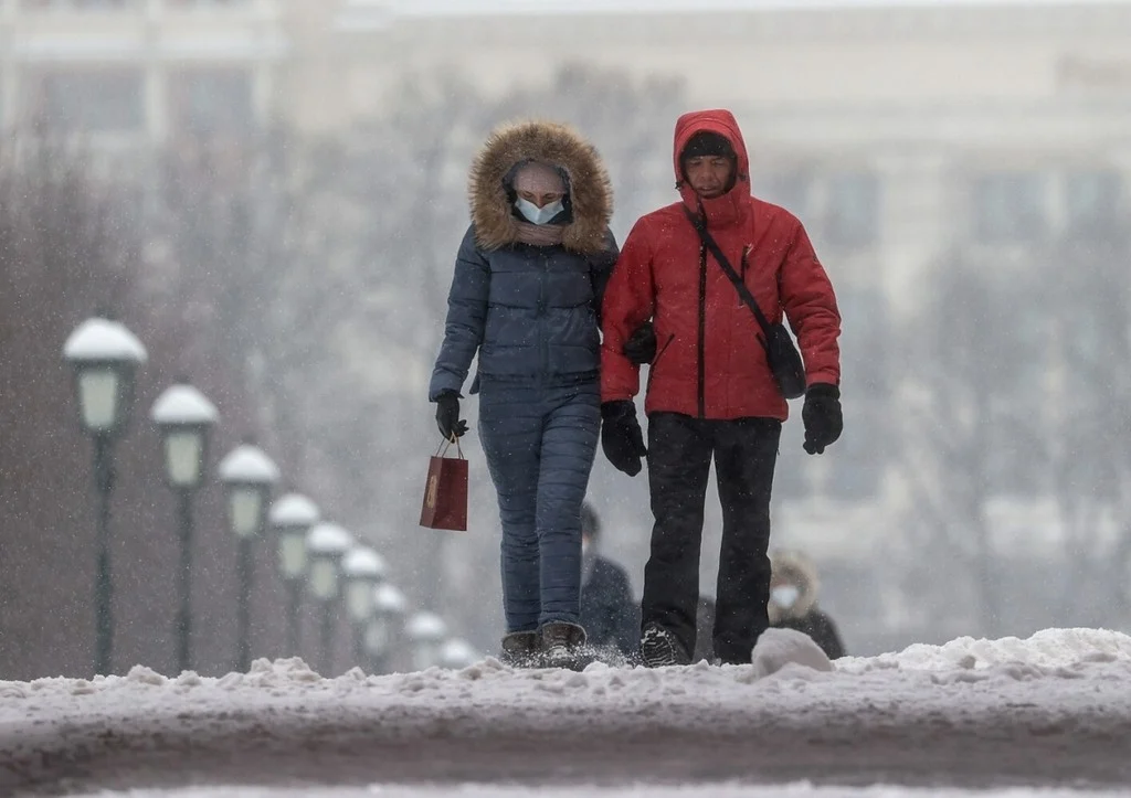 Ли холодная зима. Самая холодная зима в Москве. Зимний Мороз. Теплая зима. Самый холодный день.