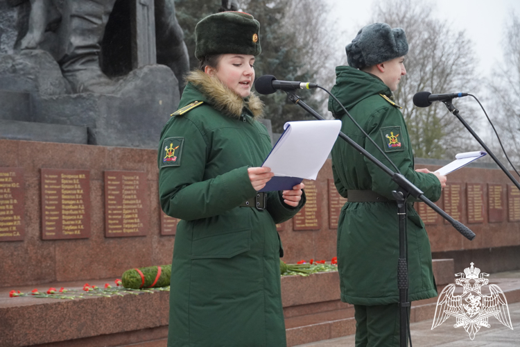 Росгвардейцы приняли участие в мероприятиях, посвящённых Дню Неизвестного Солдата, в Костроме