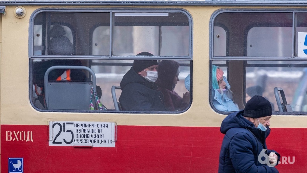 «Предложения губернатору дали». Когда в Свердловской области вернут масочный режим