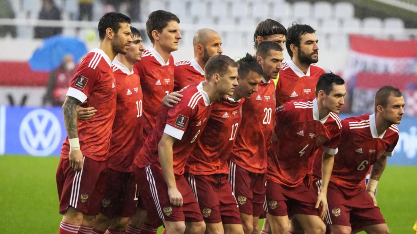 Сборная России ведёт после первого тайма в матче с Сербией