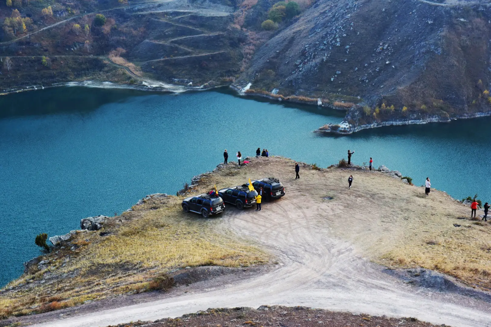 Купание в озере Гижгит в Кабардино-Балкарии опасно и запрещено. Фото. © РИА Новости. Антон Подгайко