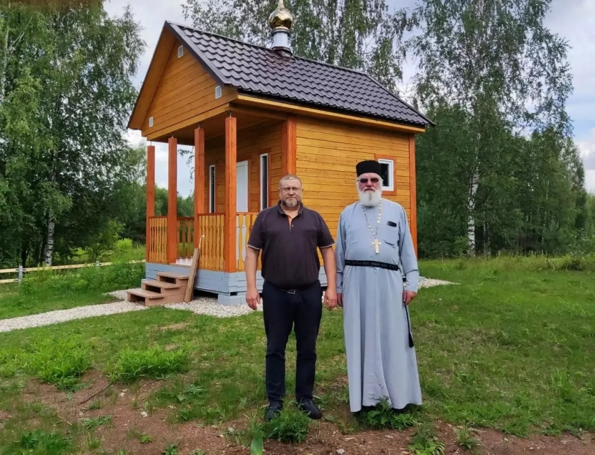 На радость местным жителям: Малофеев помог установить часовню на родине предков