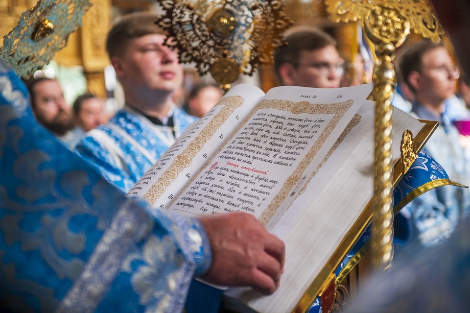 Фото: в Челнах прошла первая большая литургия новой епархии 