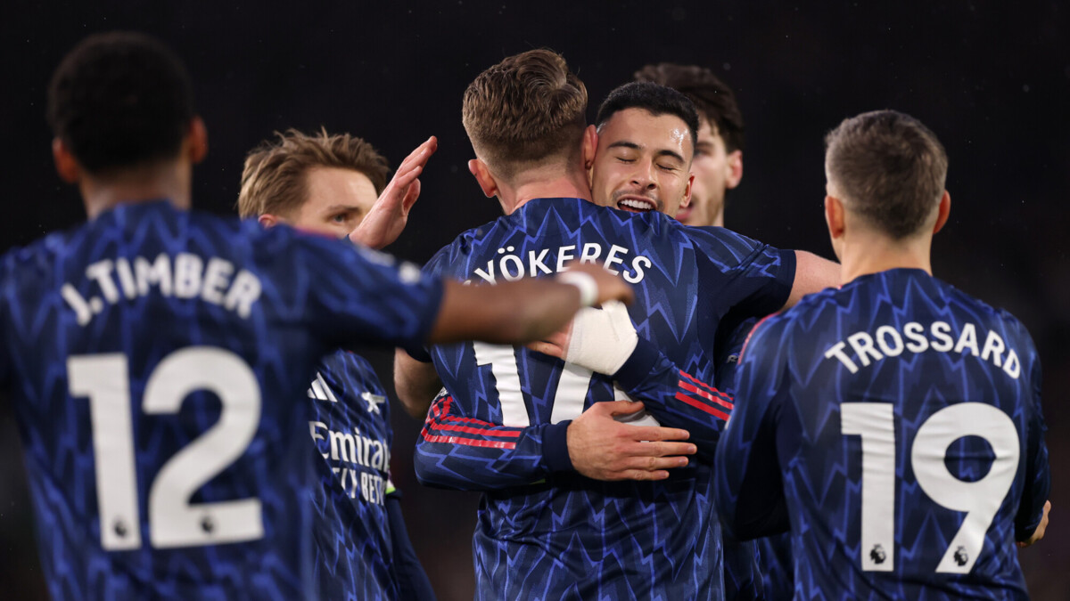 «Арсенал» разгромил «Лидс», Сака получил травму на разминке перед матчем