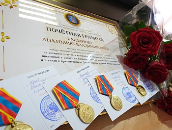 Красноярских ветеранов органов внутренних дел и внутренних войск МВД России поздравили с праздником