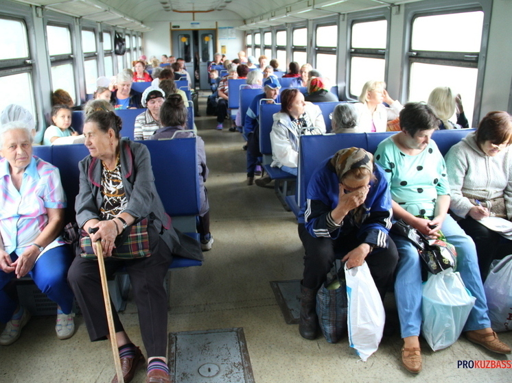 Жители Кемерова активно пользуются пригородным электропоездом