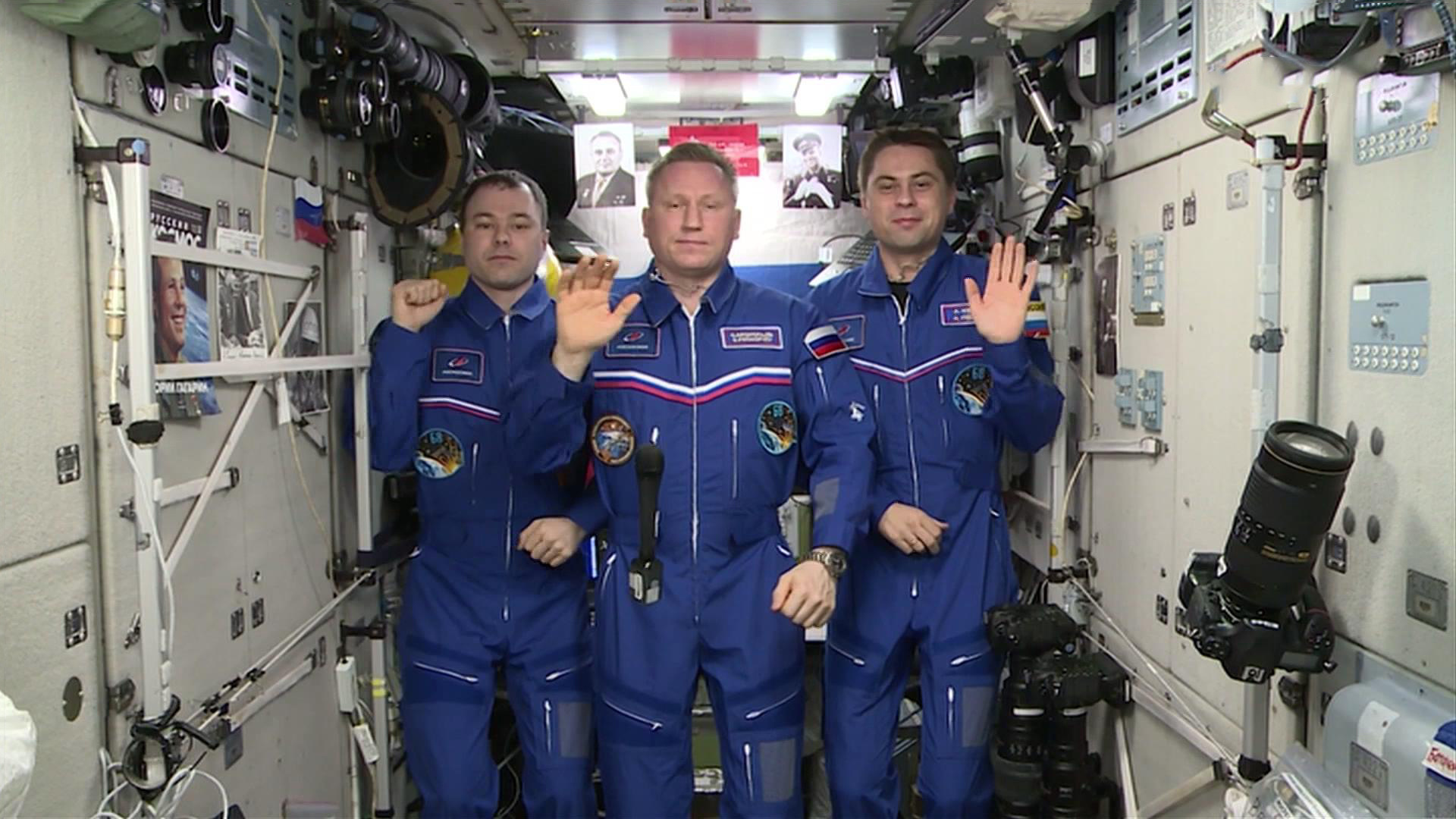 Какие космонавты сейчас в космосе 2024 год. Прокопьев и Петелин космонавты. Экипаж МКС 2023.