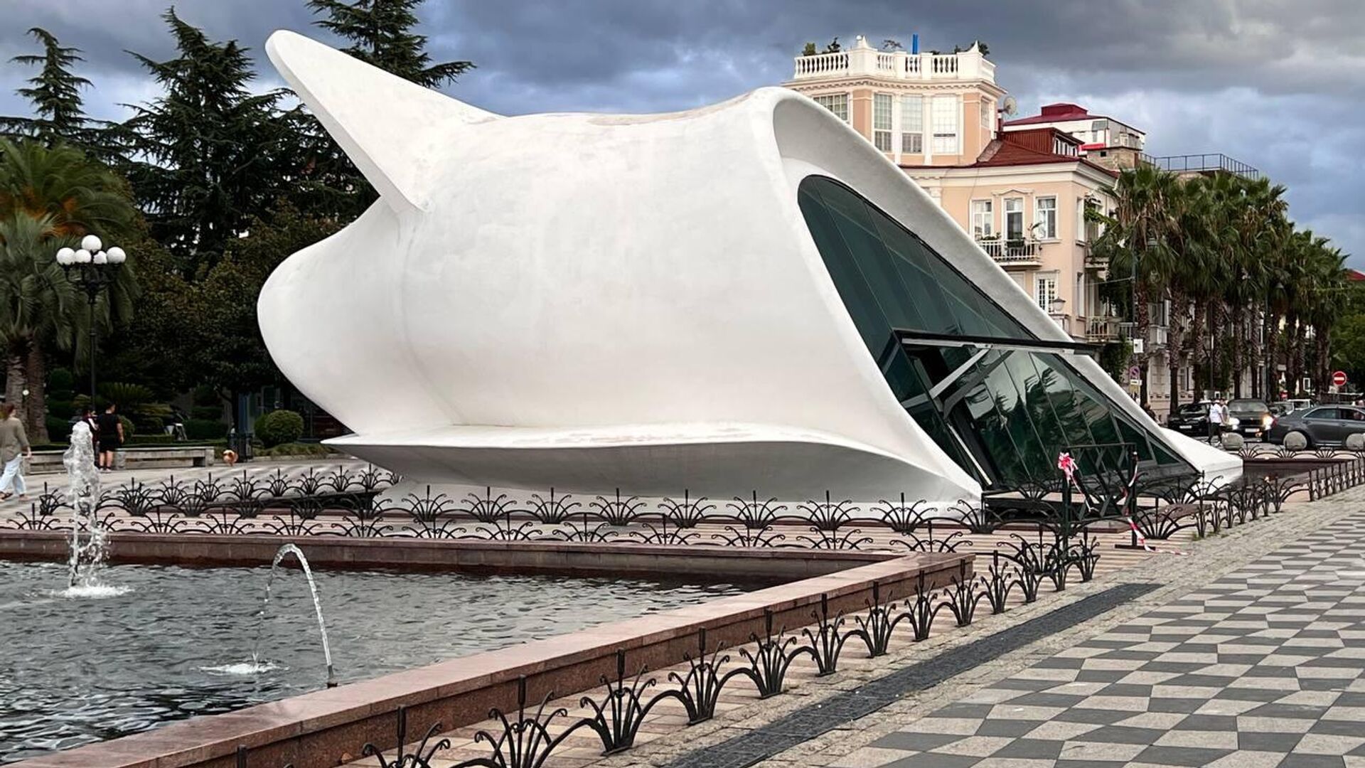 Вид на город Батуми, осень 2023 ЗАГС на бульваре - Sputnik Грузия, 1920, 24.11.2025