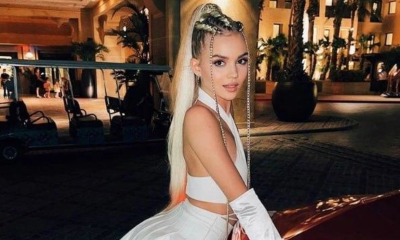 22-летняя блогер Анна Коляда умерла после капельниц для иммунитета: ее парень-бизнесмен в реанимации 