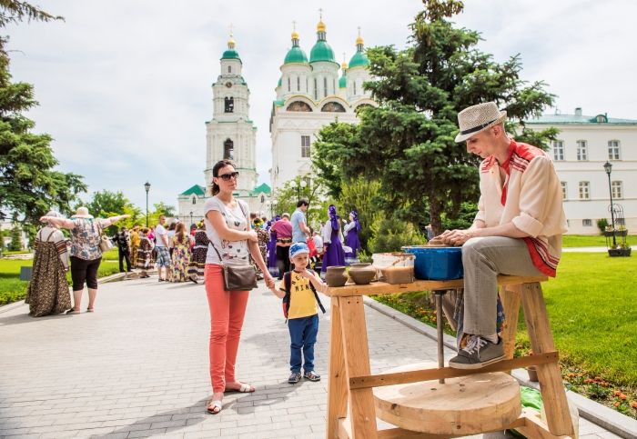 Туристы в Астрахани