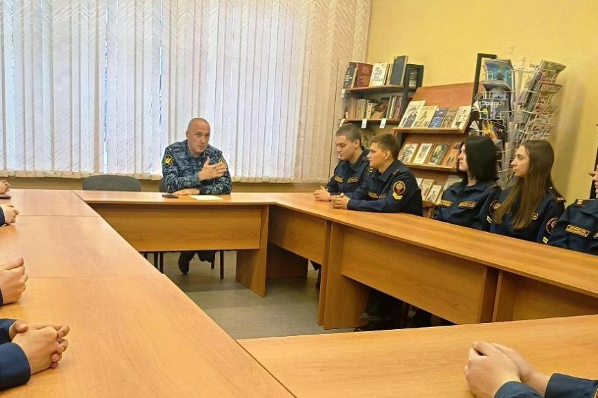 Руководитель УФСИН Росси по Мурманской области стал участником «встречи без галстуков»