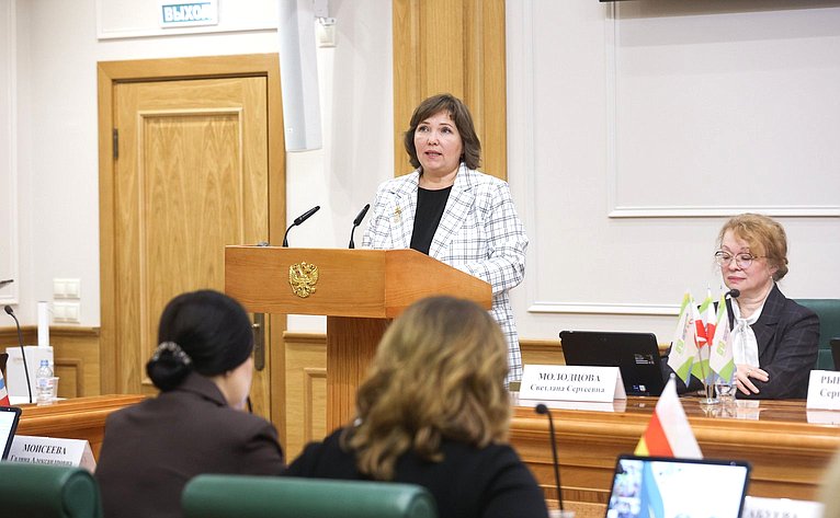 Анастасия Жукова провела встречу с лидерами XIV Всероссийской акции «Добровольцы – детям»