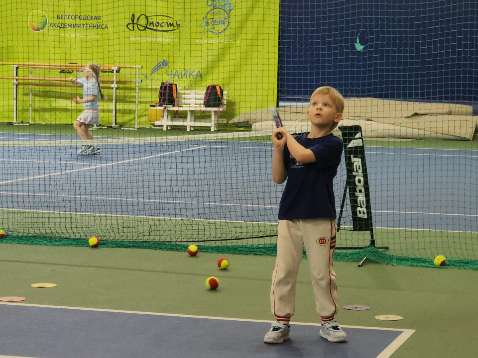 В Красногорске Международная академия тенниса открыла летний спортивный лагерь