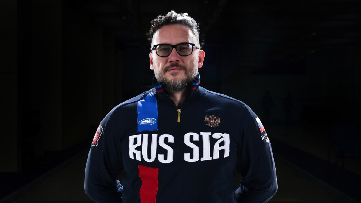 Василий Гудин продолжит работу на посту главного тренера сборных России по керлингу