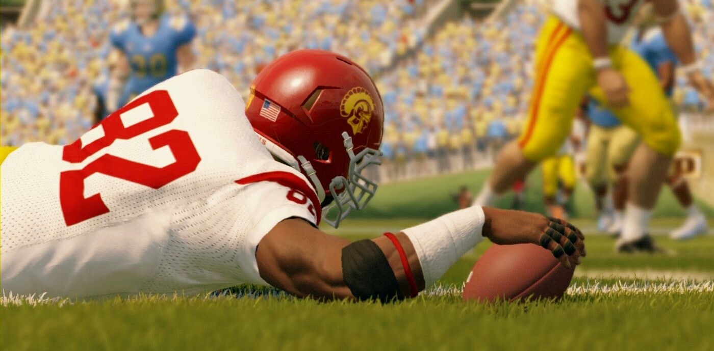 Футбол ea sports. NCAA Football EA. EA Sports its in the game. EA Sports Tactical Football. NCAA Football Ball.