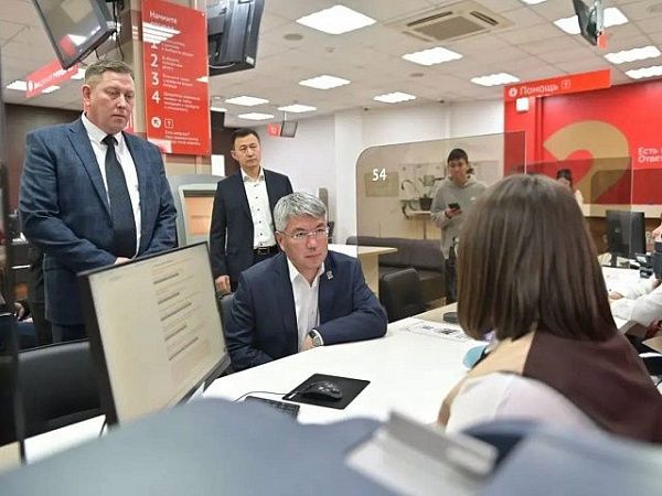 Участники СВО и члены их семей могут получить консультацию и большинство мер поддержки в МФЦ