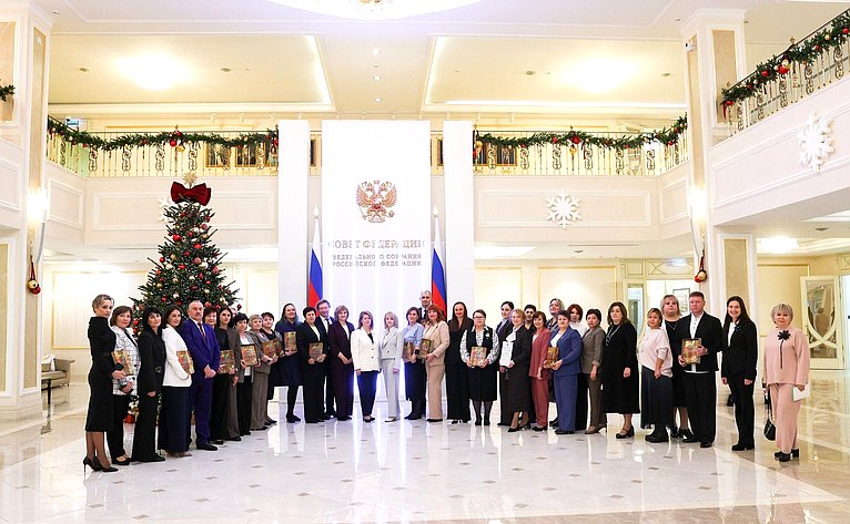 Награждение лидеров всероссийской акции «Добровольцы — детям»