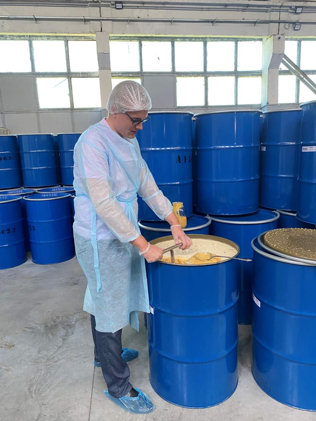 Из Курской области в Венгрию отправили 21 тонну меда