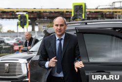 Денис Паслер родился и вырос в Свердловской области