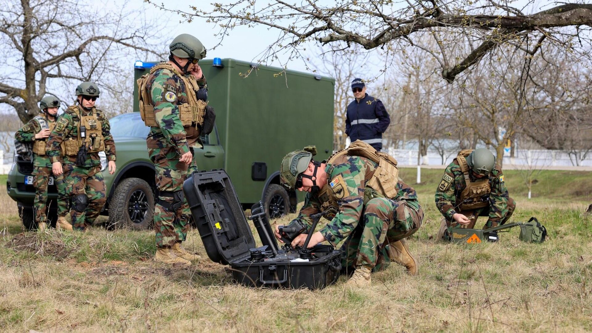 Милитаризация Молдовы угрожает Европе транзитом террора - Sputnik Молдова, 1920, 26.11.2025