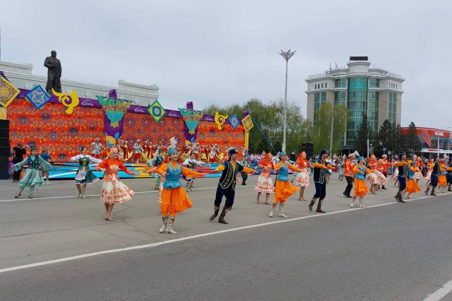 Праздник единства народа казахстана картинки