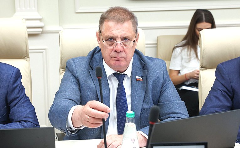 Николай Семисотов