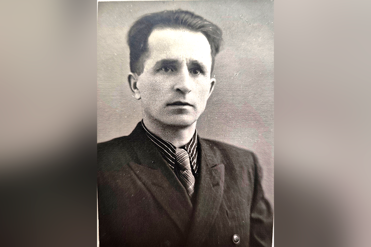 «Халидов Баки Закирович родился 9 марта 1905 года в деревне Чирки-Кошаково Буинского уезда Симбирской губернии — ныне Буинского района РТ»