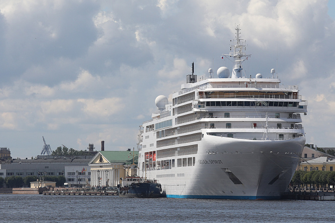 морской круизный лайнер