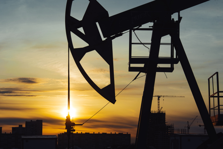 «Некоторые эксперты сейчас оценивают дисконт на российскую нефть в $5, другие — в $7 за бочку»